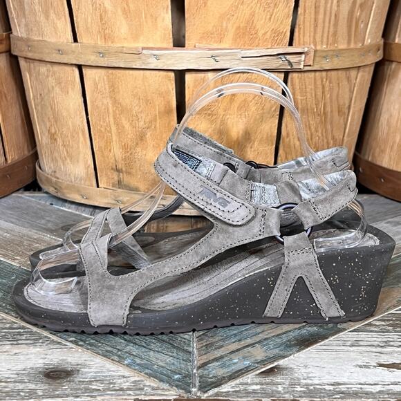 Teva Cabrillo Tan Brown Leather Strappy Adjustable Wedge Sandals Womens Size 9 - Picture 2 of 11